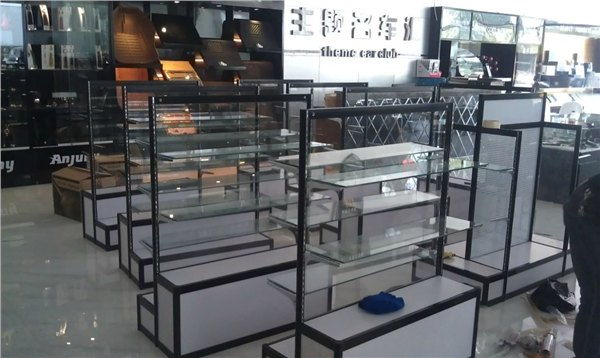 專業(yè)展示方案優(yōu)選 福州圣達展示架廠全方位服務解析